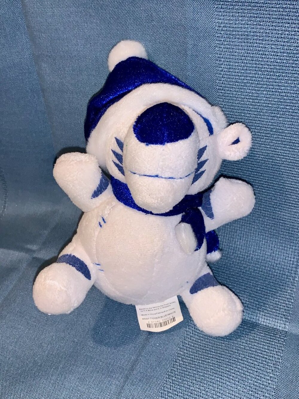 Disney Store - Tigger - Blue & White - 7” Bean Bag Plush